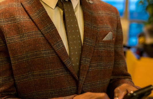 7 Fashion Faux Pas to Avoid When Wearing a Necktie